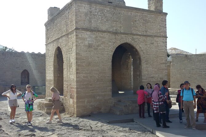 Ateshgah Fire Temple and Yanardag Fire Mountain Private Tour - Why Baku’s fire sites matter