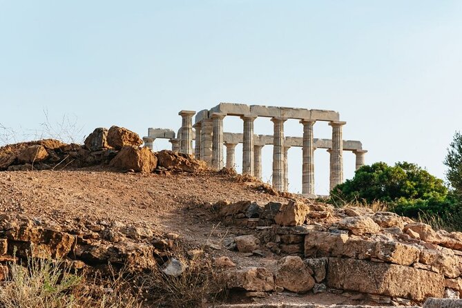 Athens: Cape Sounion and Poseidon Temple Sunset with Audio Guide - What the archaeologist guide adds