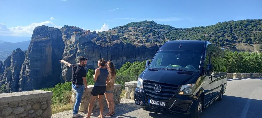 Athens to Meteora, Day Trip with Local Guide,up to 9 people - Why Meteora works as a day trip from Athens