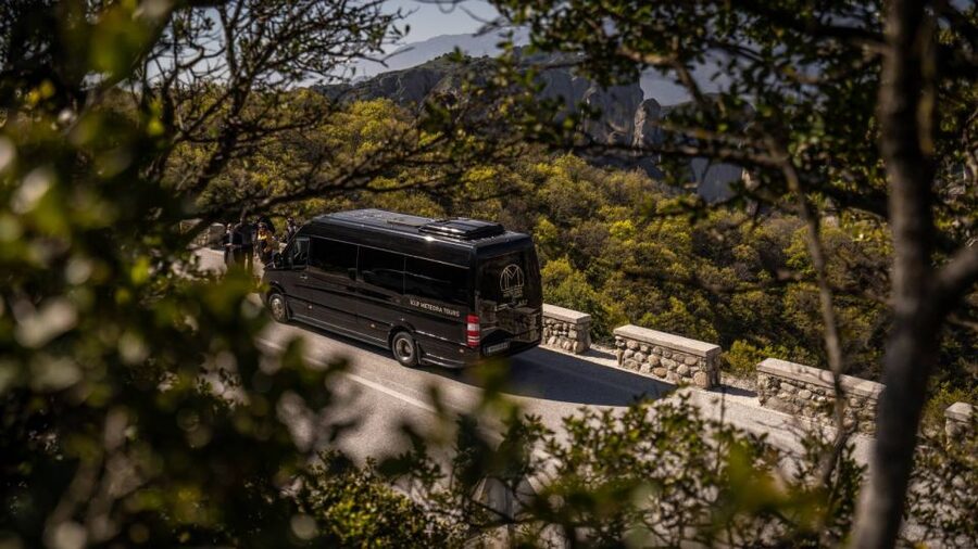 Athens to Meteora, Day Trip with Local Guide,up to 9 people - The Athens departure and the train to the bus connection