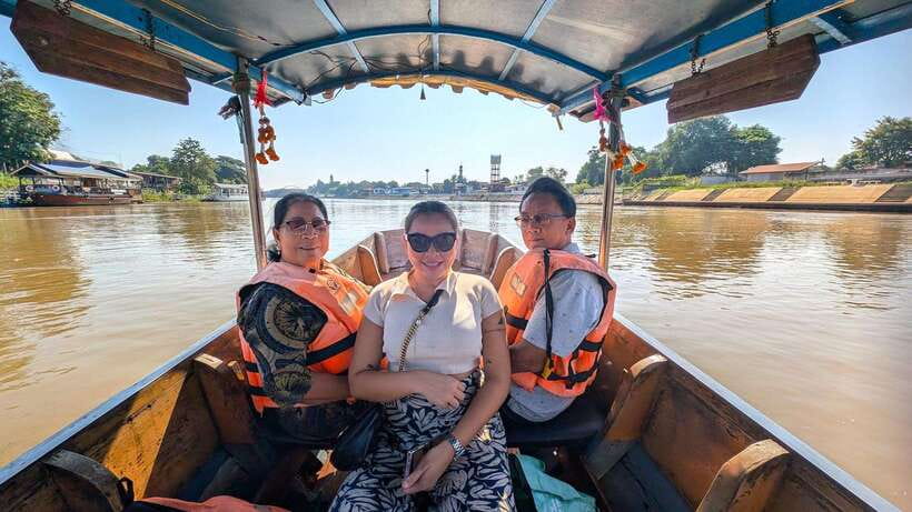 Ayutthaya: Private Boat Tour with Optional Temple Visits - Heat, rain, clothing, and comfort