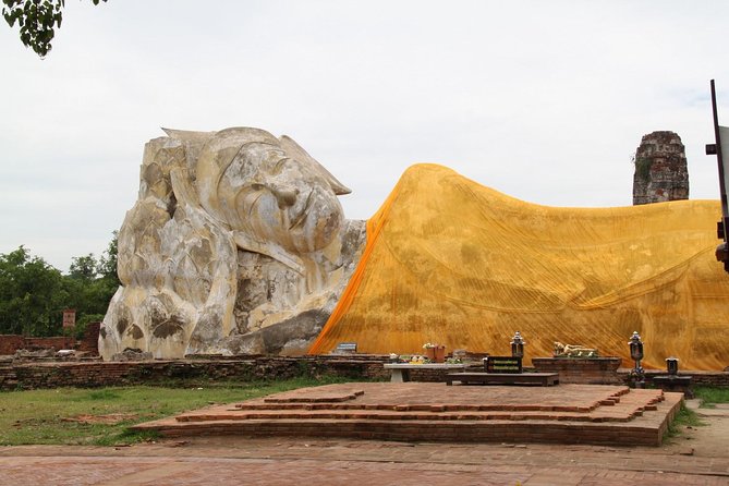 Ayutthaya’s Top Temple & Boat Tour From Bus Station - What the guide adds to the ruins