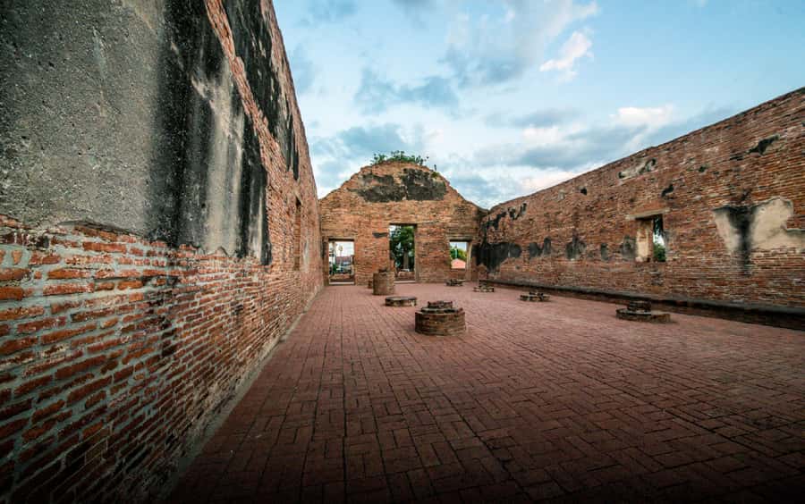 Ayutthaya: UNESCO Heritage Temples and Cafe Day Tour - Why Ayutthaya works well as a six-hour trip