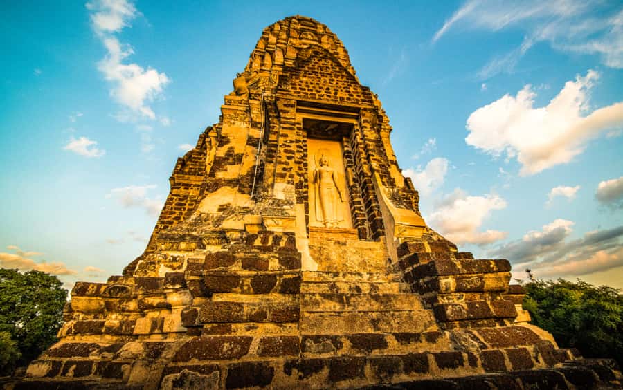 Ayutthaya: UNESCO Heritage Temples and Cafe Day Tour - Wat Ratchaburana brings the fine detail