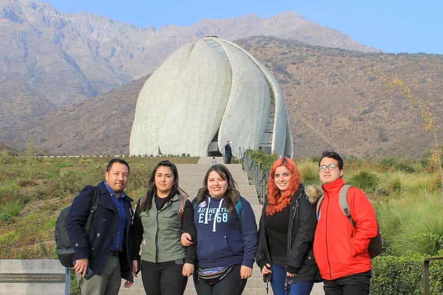 Bahá'i Temple and Cousiño Macul Vineyard - Starting from Santiago’s Kennedy or Vitacura area