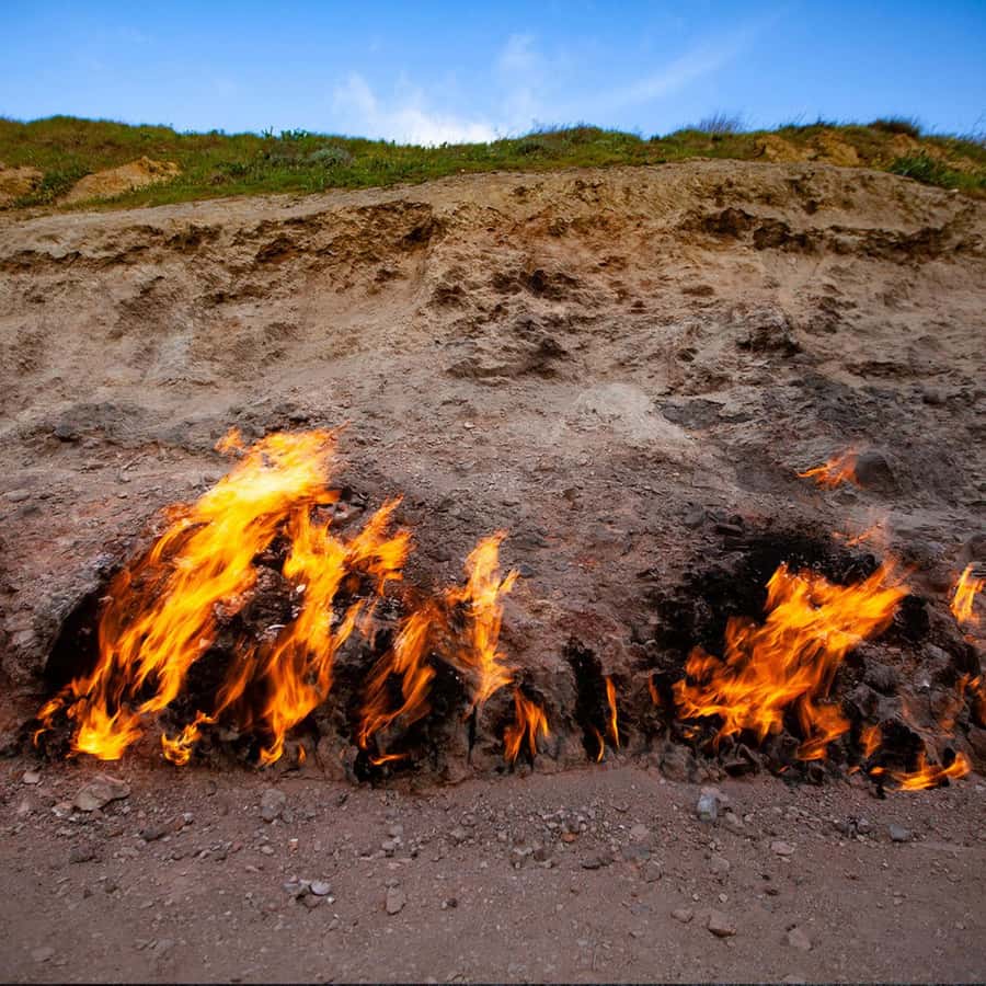 Baku: Gobustan, Mud Volcanoes, Fire Temple, & Yanar Dag Tour - What the $6 price really means