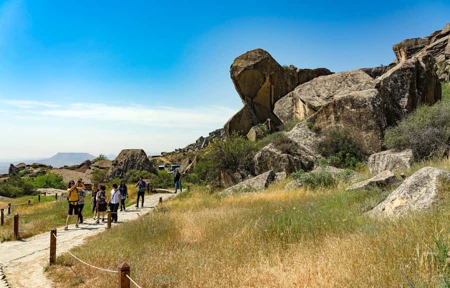 Baku: Gobustan, Mud Volcanoes, Fire Temple, & Yanar Dag Tour - Transport, comfort, and practical limits