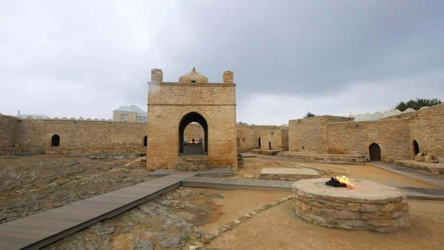 Baku:Gobustan Mud Volcanoes Temple & Entry tickets included - Lunch gives the route a needed pause