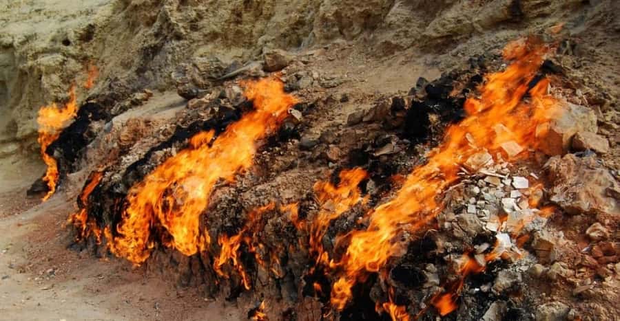 Baku:Gobustan Mud Volcanoes Temple & Entry tickets included - Yanar Dag and the blue-edged flames