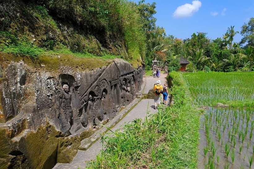 Bali: Archeology Museum, Gunung Kawi & Goa Gajah Temple Tour - Yeh Pulu’s 25-meter story in stone