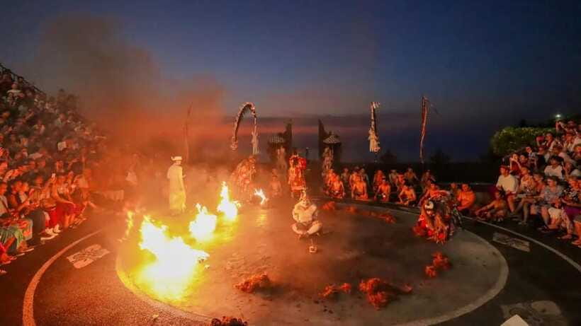 Bali: Beaches, Uluwatu Temple Sunset & Fire Kecak Dance Show - Walking above the sea at Uluwatu Temple