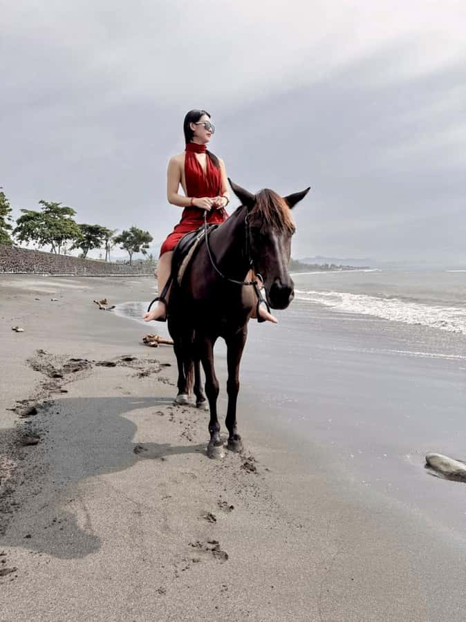 Bali: Horseback Tour Through Saba Beach and Local Temples. - The 60-minute ride: more time for the shoreline
