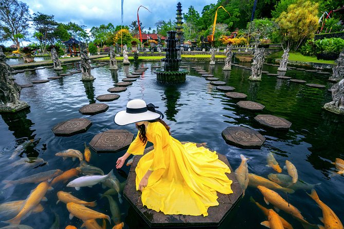 Bali Instagram: Gate of Heaven Temple Tour - Tegalalang Rice Terrace and the Ubud side of Bali