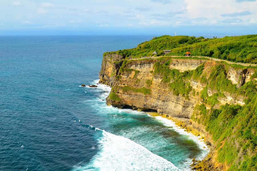 Bali: Kecak Fire Dance Show & Uluwatu Temple Entry Ticket - Practical tips for a smoother evening