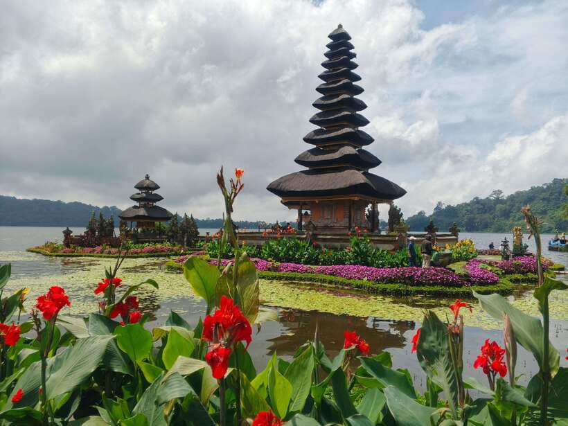 Bali: Lake Temple, Jatiluwih Rice Terrace & Waterfall Tour - The real price, including entrance fees