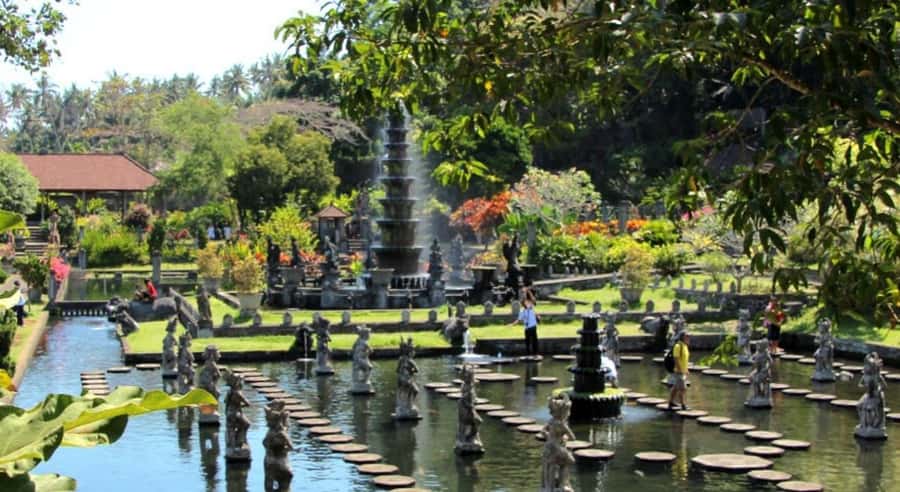 Bali: Lempuyang Temple, Tirta Gangga, and Goa Lawah Tour - Three very different sides of eastern Bali