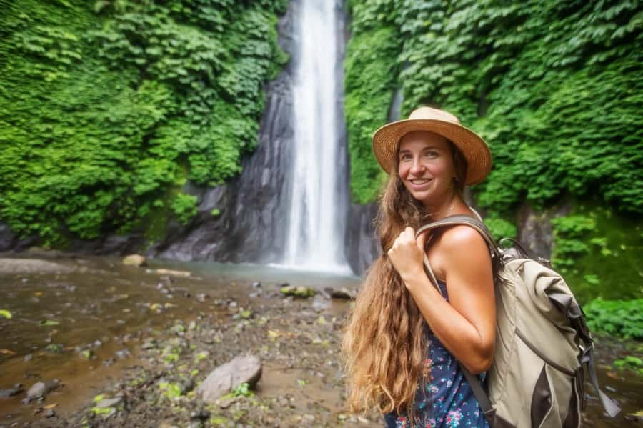 Bali: Munduk Waterfalls Trek, Twin Lakes and Temple Tour - Walking through Munduk’s rainforest