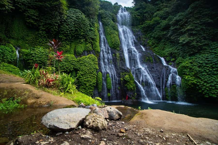Bali: Munduk Waterfalls Trek, Twin Lakes and Temple Tour - Guides and drivers make a real difference