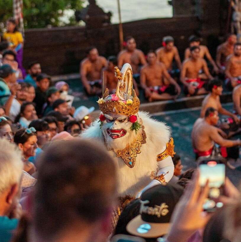 Bali: Padang Padang Beach, Uluwatu Temple & Kecak Dance - Three classic Bali sights in one afternoon