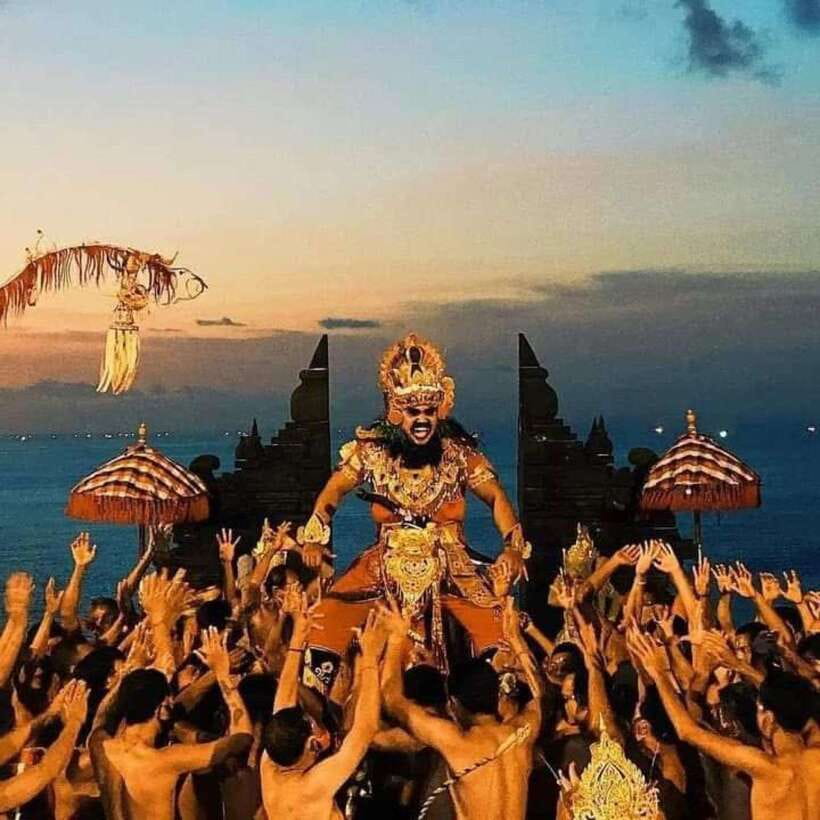Bali: Padang Padang Beach, Uluwatu Temple & Kecak Dance - Timing, comfort, and small practical warnings