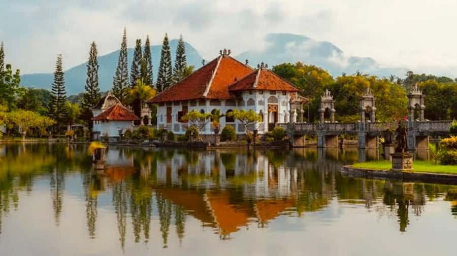 Bali: Private Tour to Lempuyang Temple, Tirta Gangga, and … - Key points to know before booking