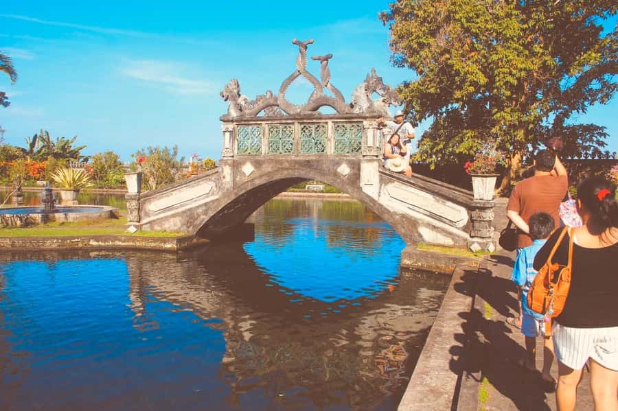 Bali: Private Tour to Lempuyang Temple, Tirta Gangga, and … - Who should book this tour?