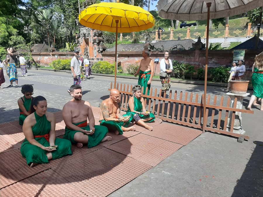 Bali: Purification at Tirta Empul Temple - Pickup, timing, and group size