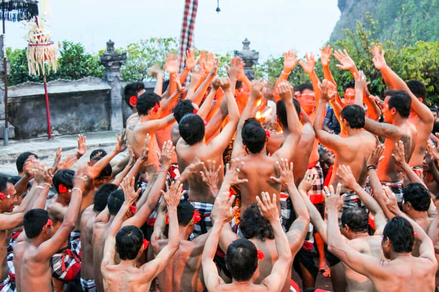 Bali Sunset: Uluwatu Temple, Kecak Dance and Jimbaran Bay - Key points to know before you book