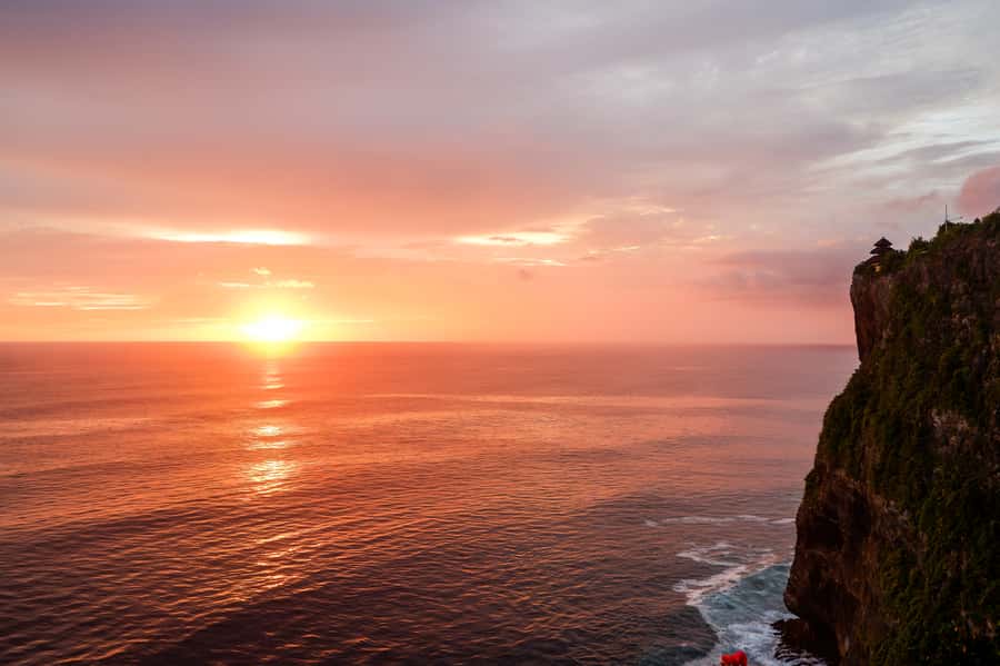 Bali Sunset: Uluwatu Temple, Kecak Dance and Jimbaran Bay - Finding a seat for the 6:00 PM Kecak dance