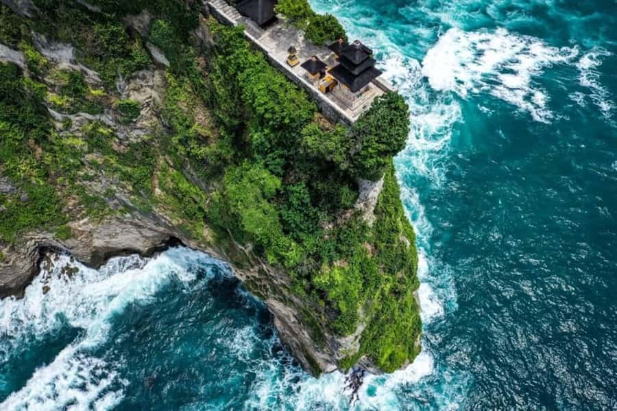 Bali: Sunset Uluwatu Temple & Kecak Fire Dance Private Tour - The Kecak fire dance at 7 pm