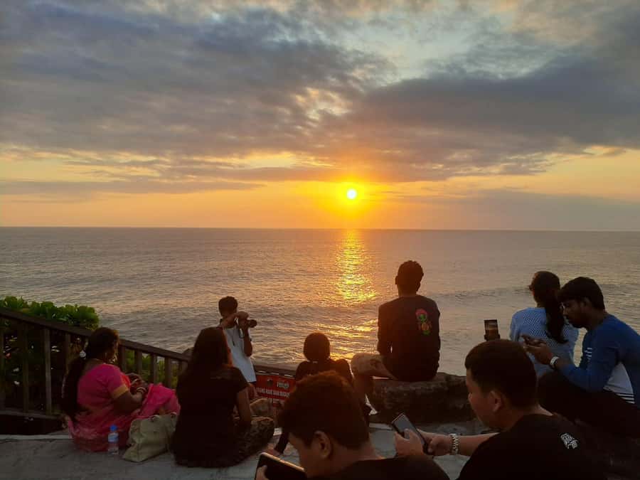 Bali: Taman Ayun and Tanah Lot Temple - Morning light or noon departure?