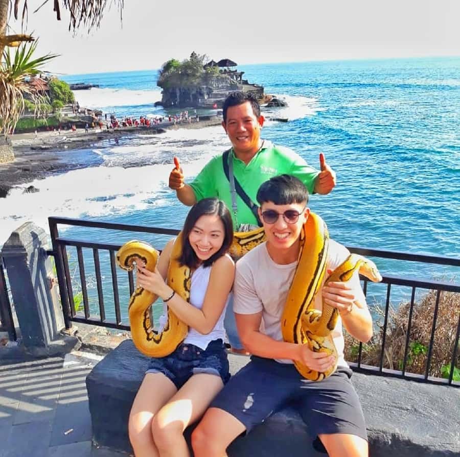 Bali: Tanah Lot Temple Half Day Sunset Tour - Dress, walking, and temple manners