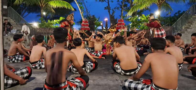 Bali: Tanah Lot Temple Sunset Kecak & Fire Dance Show Ticket - The one-hour Kecak and Fire Dance