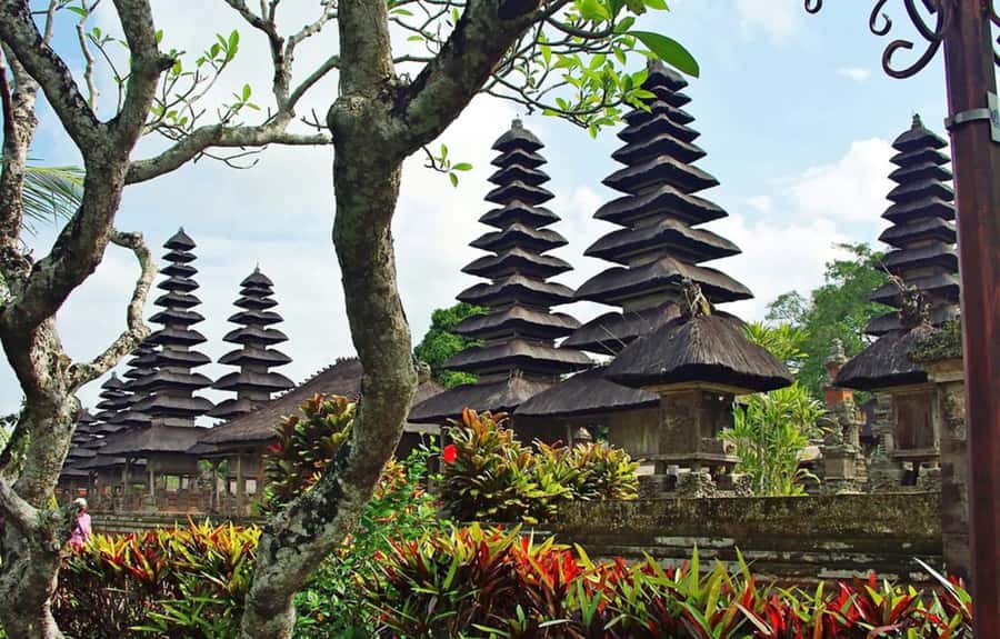 Bali : Tanah Lot Temple Tour with Sunset Dinner - Taman Ayun and the Mengwi royal connection