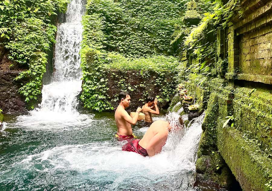Bali: Temple Visit with Palm Reader & Fortune Telling Option - Mangening Temple and the meaning of Melukat