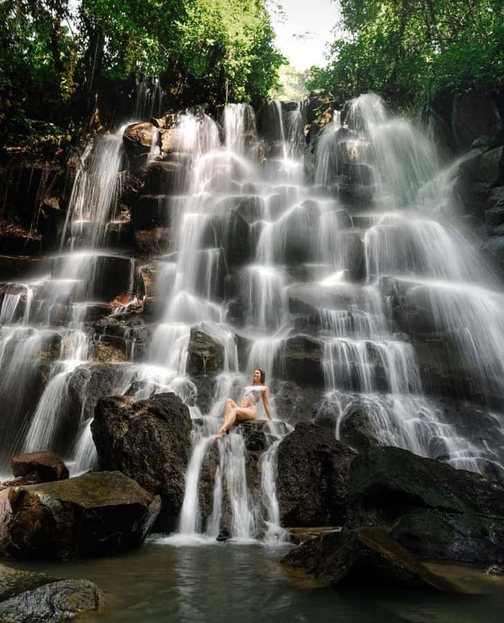 Bali Top's 3 Waterfalls - Temple And Rice Terrace - The driver-guide makes the difference