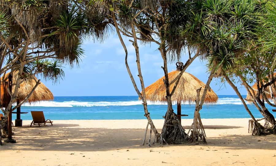 Bali: Uluwatu Temple, GWK, and Padang Beach Full-Day Tour - A full southern Bali day, with Uluwatu as the finale