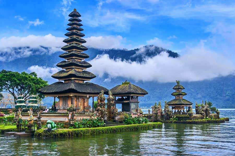 Bali: Water Temple, Waterfalls and Unesco Rice Terrace Tour - Tanah Lot ends the route with waves and sunset light