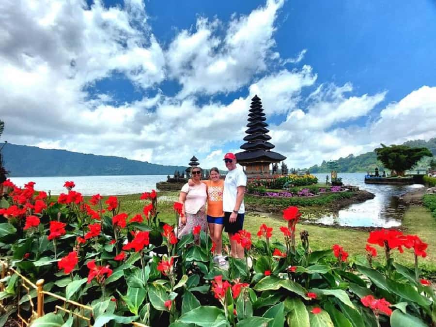 Bali: Waterfalls, Temples, and Rice Terraces Scenic Tour - Leke-Leke Waterfall gives the morning a cool start