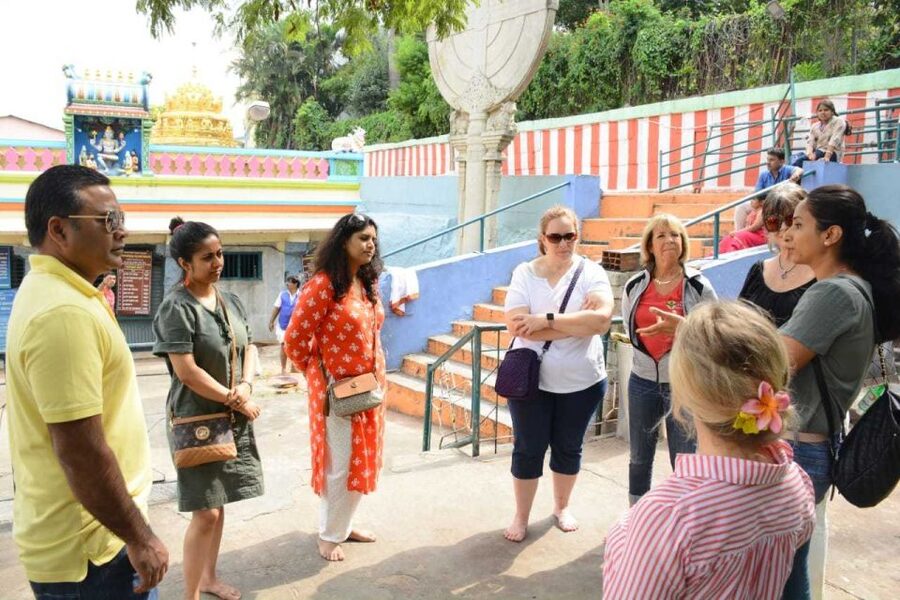 Bangalore: Basavanagudi Walking Tour with Bull Temple - Reading Gandhi Bazaar through its smells and sounds