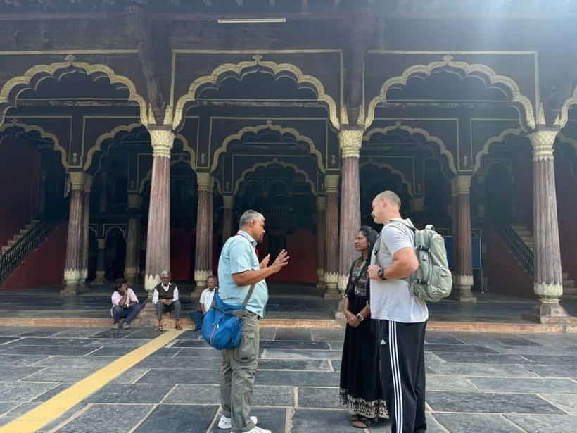 Bangalore: Palace, Temples, Fort & Markets Walking Tour - What $32 buys you in three hours
