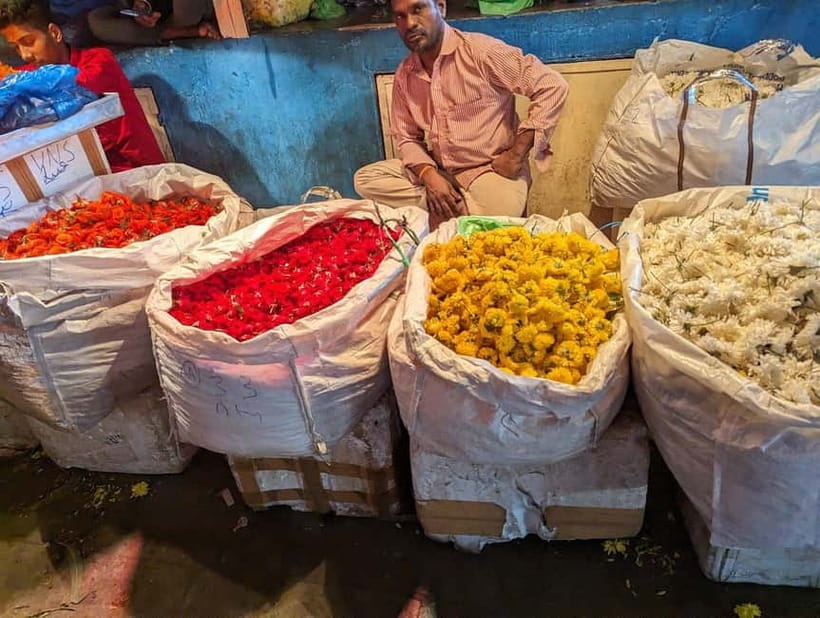 Bangalore: Palace, Temples, Fort & Markets Walking Tour - A Hindu temple with an active devotional life