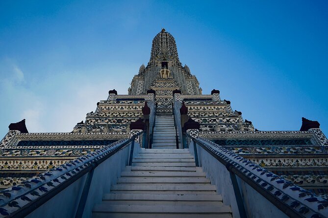 Bangkok 3 Temple Walking Tour: Wat Arun, Wat Pho, Wat Traimit - Three Bangkok Temples, Three Very Different Sights