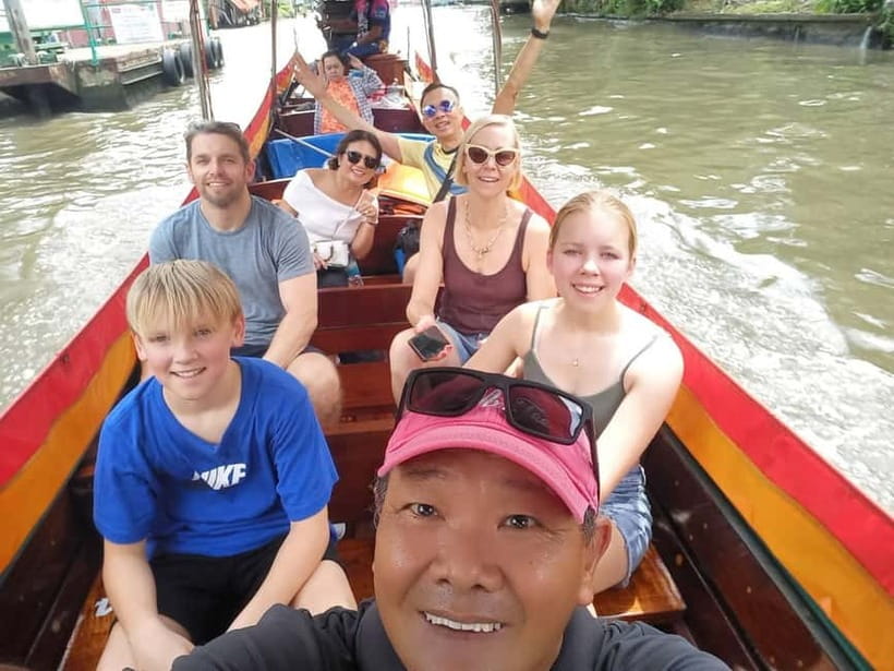 Bangkok: Canal Tour, River Local Life & Wat Arun Guide Visit - Reaching Wat Arun from the river