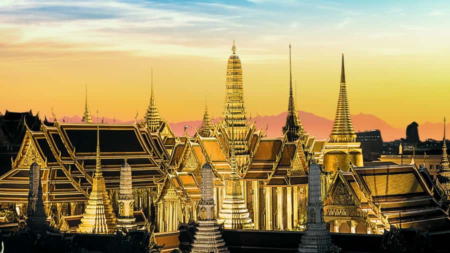 Bangkok: City Highlights Private Tour with Palace & Temples - Bangkok’s Golden Buddha Starts the Morning