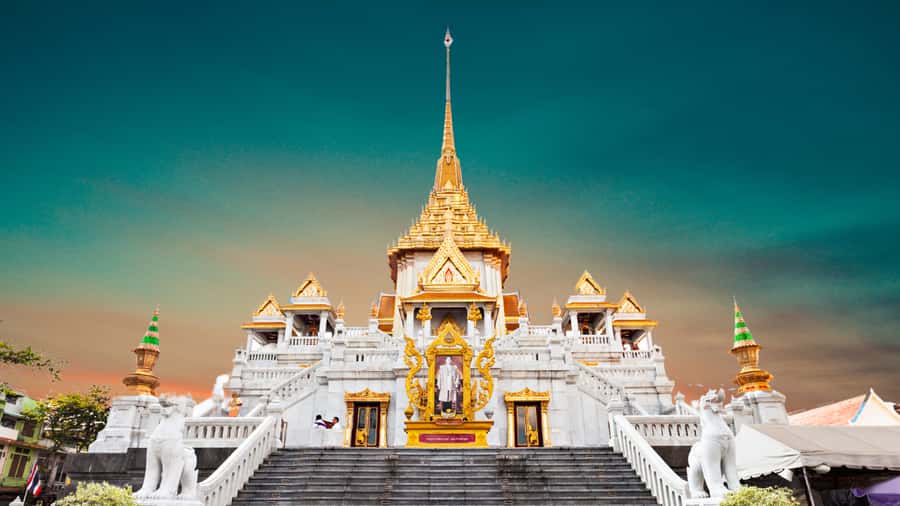 Bangkok: City Highlights Private Tour with Palace & Temples - Ratchadamnoen Avenue Links the Old City