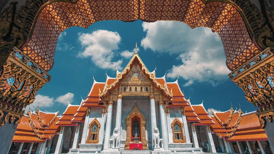 Bangkok: City Highlights Private Tour with Palace & Temples - A Short Break at Tha Chang Pier