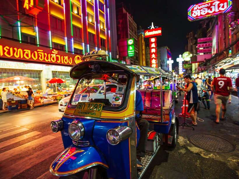 Bangkok: Evening Tour with Wat Arun, Wat Pho & Tuk Tuk Ride - Yaowarat Road and Bangkok after dark