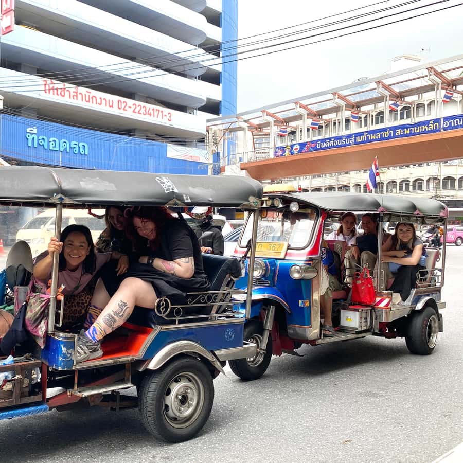 Bangkok: explore Wat Pho + tuk tuk sightseeing - Starting at Wat Pho near MRT Sanam Chai