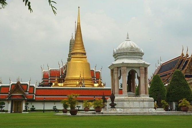Bangkok Famous Temples sightseeing with Chinatown - Two hours inside the Grand Palace